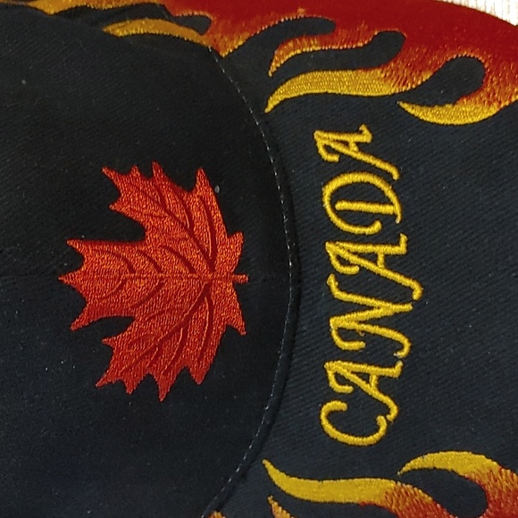 Black and Red Canada Cap - Picture 2 of 8
